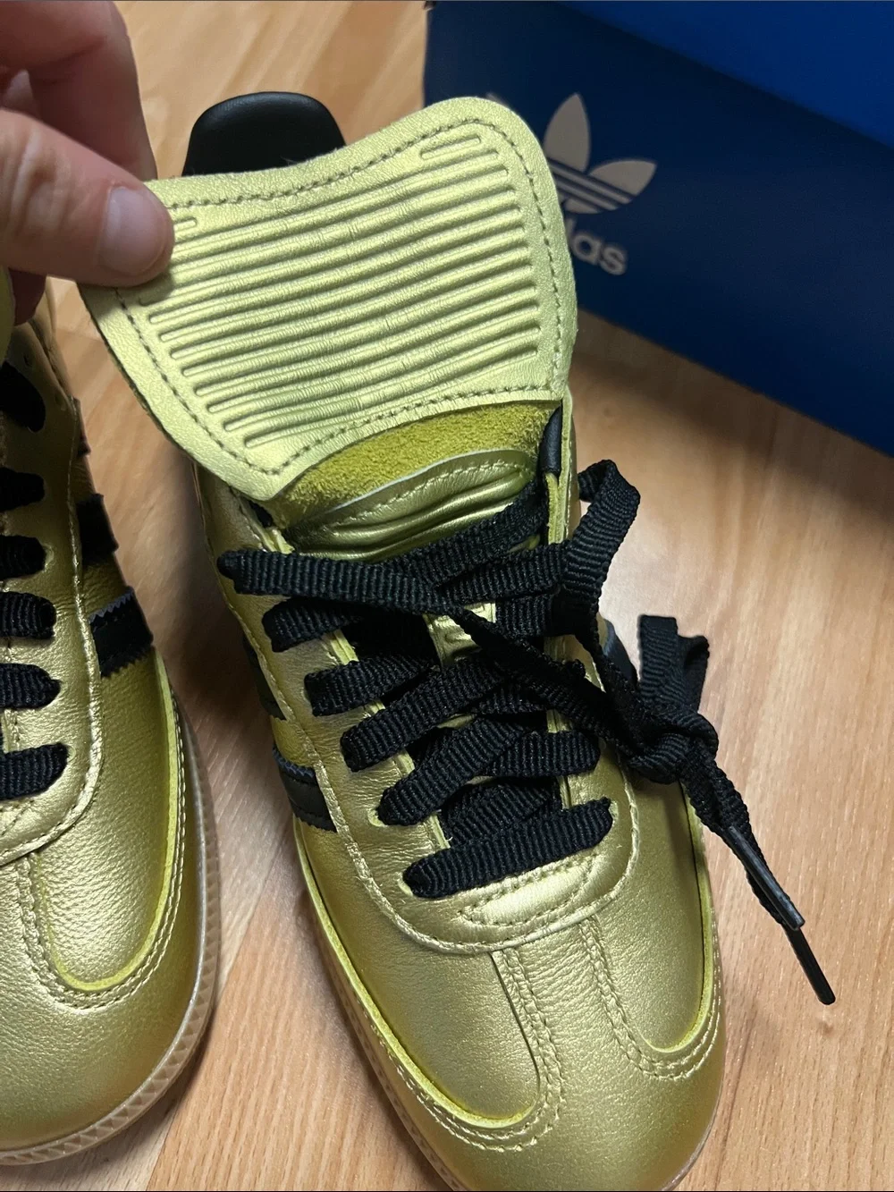 Adidas Women's Gold and Black GUM 3 SAMBA Long Tongue Sneakers brand new size 6